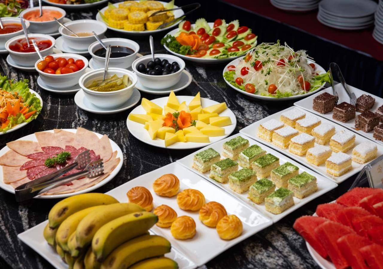Family Suite Hotel Hanoi Bagian luar foto
