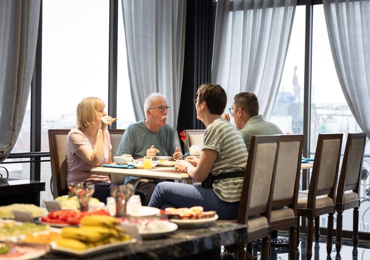Family Suite Hotel Hanoi Bagian luar foto